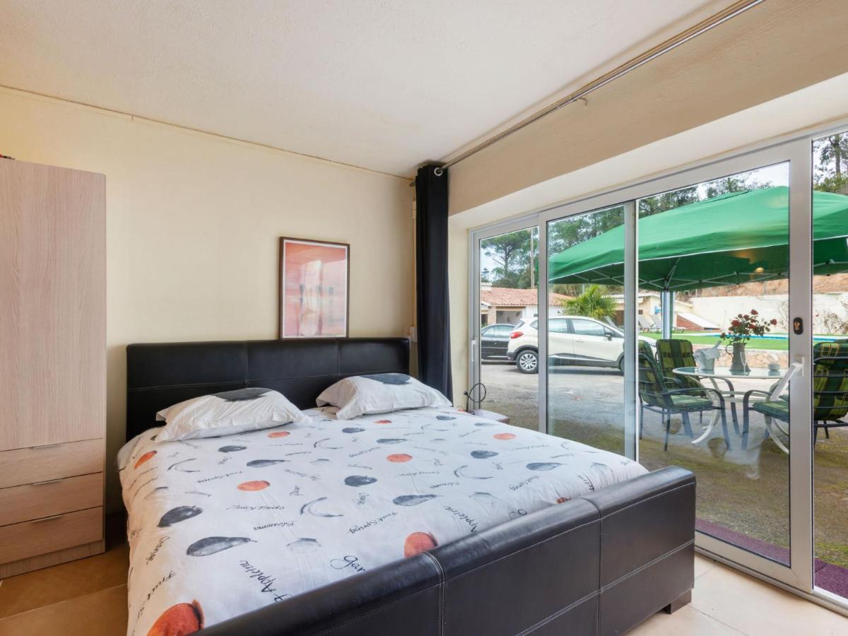 Holiday home Cosy In With Swimming Pool